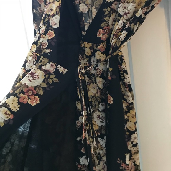 WAYF wrap dress - Picture 5 of 6